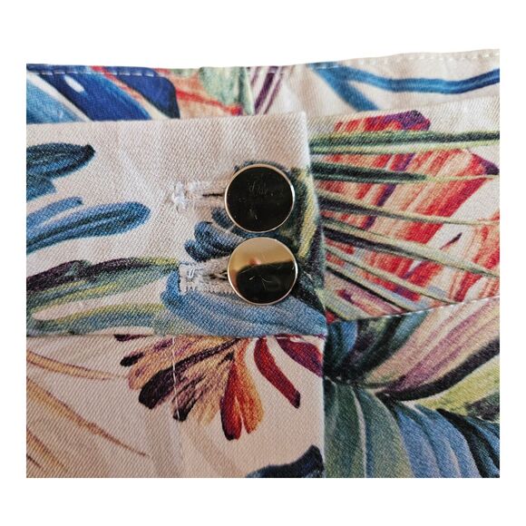CHICO'S 2.5 Women 14 Cropped Pants Tropical Palm Print Secret Stretch 35 x 22.5 - Picture 4 of 7